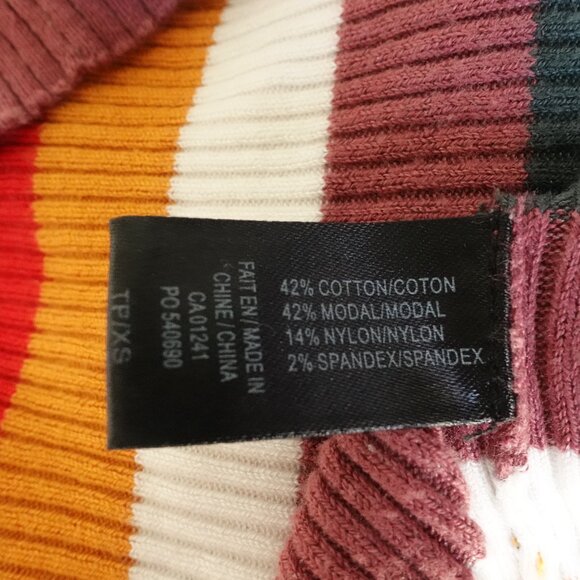 Women's Turtlenecks and Mock Necks | Simons Canada - Picture 6 of 7